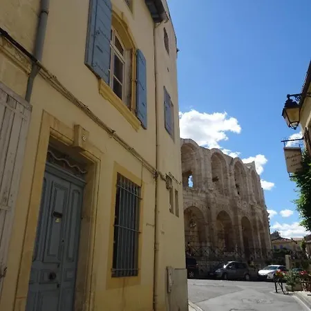 Des Arènes, Deux Chambres Avec Patio, Patangarles. Appartement